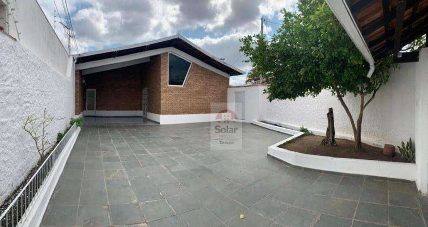 Casa com 3 dormitórios para alugar, 150 m² por R$ 2.500,00/mês - Estiva - Taubaté/SP
