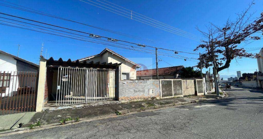 Casa com 4 dormitórios à venda, 170 m² por R$ 800.000,00 - Vila Jaboticabeira - Taubaté/SP