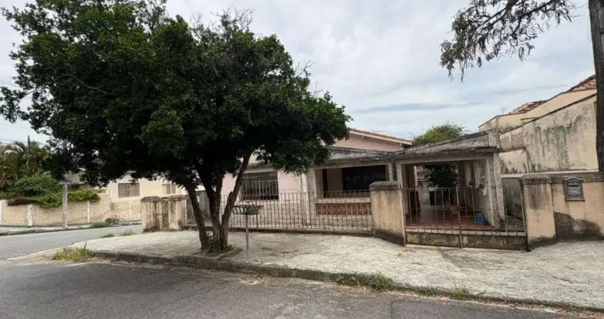 Casa com 3 dormitórios à venda, 184 m² por R$ 340.000,00 - Jardim Maria Augusta - Taubaté/SP