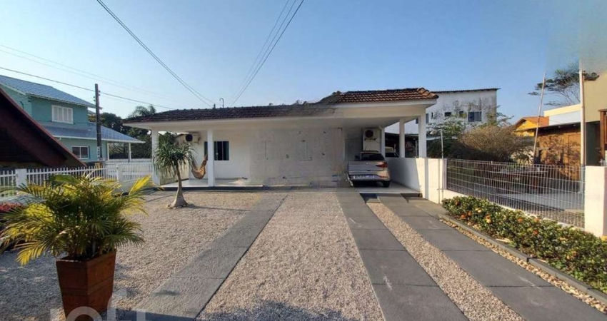 Casa com 3 quartos à venda na Rua Marlene da Silva, 236, Barra da Lagoa, Florianópolis