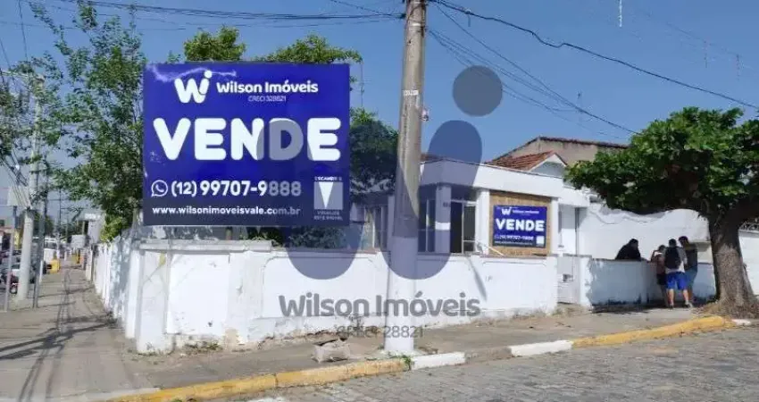 Casa comercial com 3 salas à venda no Centro, Pindamonhangaba 
