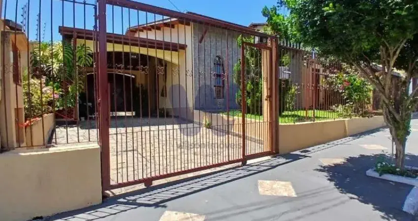 Casa com 3 quartos à venda no Jardim Rosely, Pindamonhangaba 