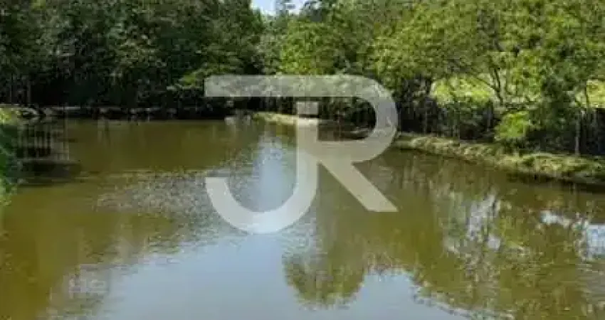 Chácara à Venda e Locação em Caputera: Seu Paraíso de 6000m² com Lazer Completo