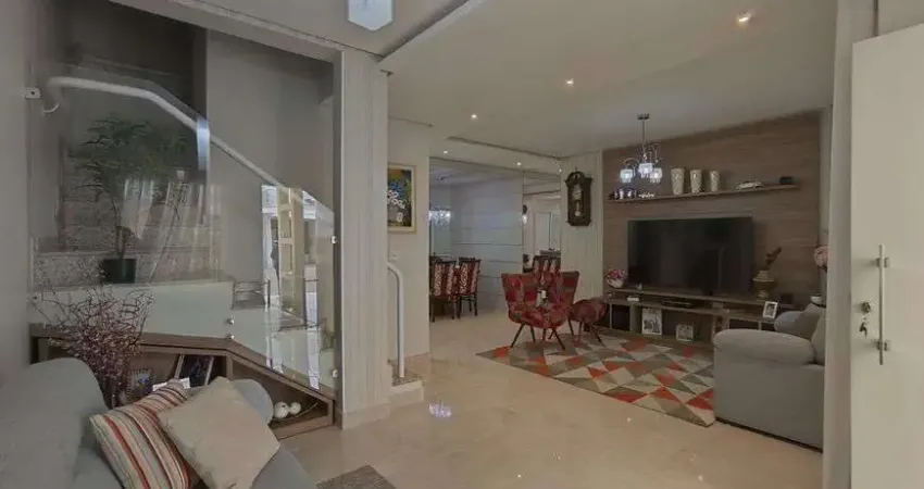 Sobrado em condominio - 3 quartos (1 suite com closet) - 2 vagas cobertas.