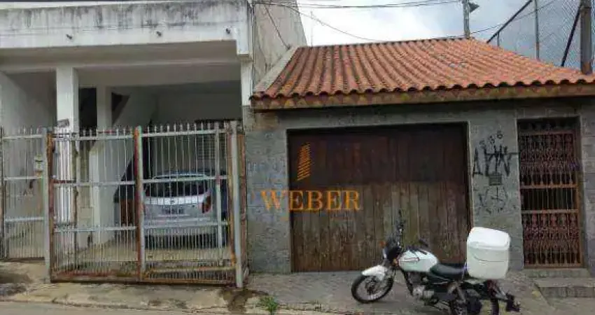 Vende-se em Barueri um sobrado com 5 casas com entradas individuais numa área comercial e bem desenvolvidas; Casa 1e2: 03 cômodos + lavanderia; Casa 3