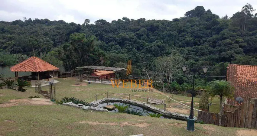 Chácara / sítio com 2 quartos à venda na Avenida Vasco Massafeli, Jardim Maria Tereza, Cotia