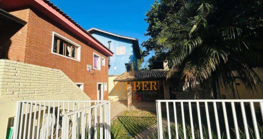 Casa com 3 dormitórios à venda, quintal grande - 230 m² por R$ 949.990 - Cotia/SP