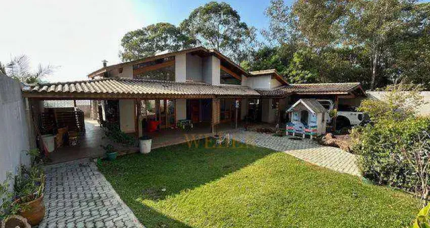 Casa térrea c/ salão de 100m2 - Piscina no cond Palos Verdes!
