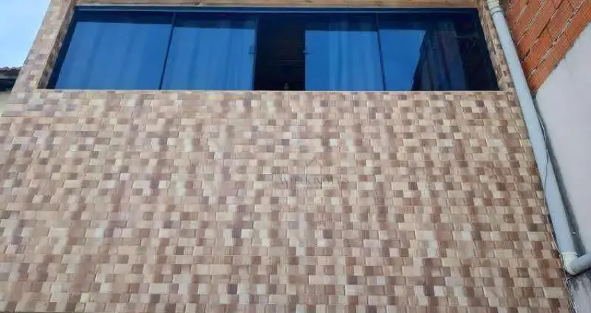 Imóvel com Quintal, Sala Ampla e Excelente Localização próximo Metrô Campo Limpo