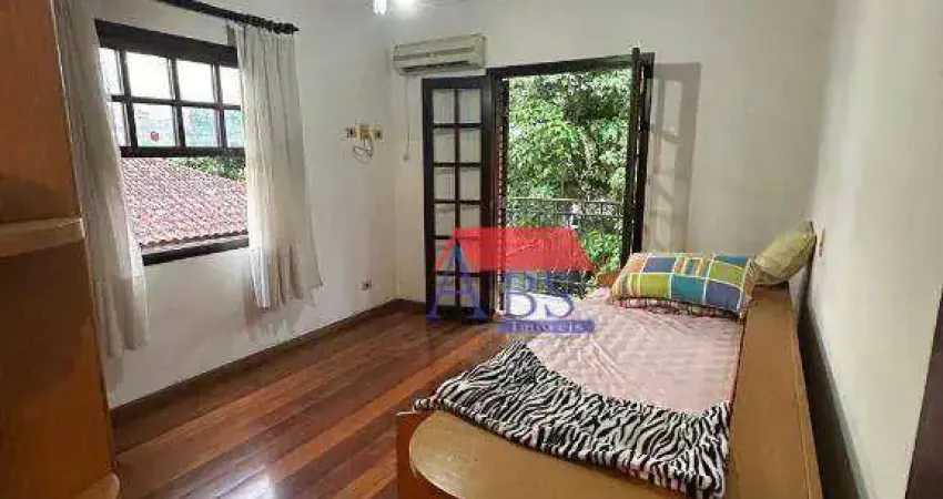 Sobrado com 5 dormitórios à venda, 295 m² por R$ 1.000.000,00 - Vila Voturuá - São Vicente/SP