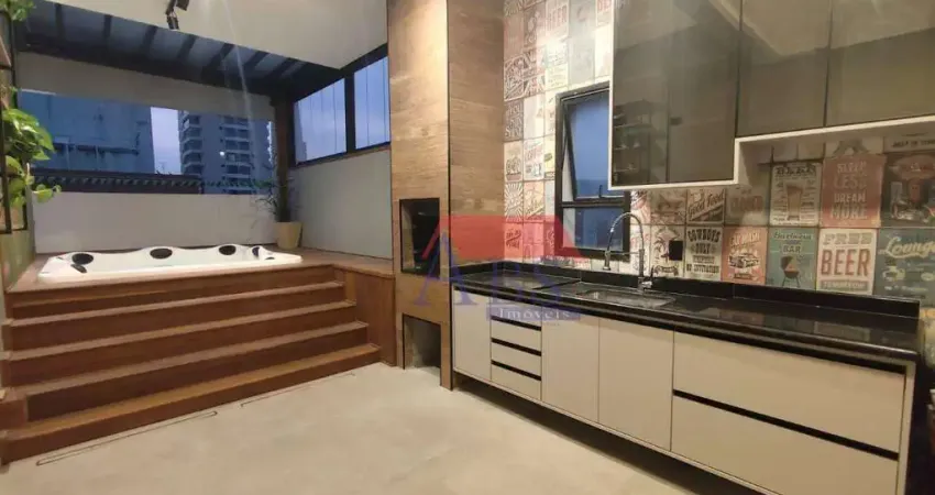 Cobertura em Santos com 03 vagas de garagem reformada