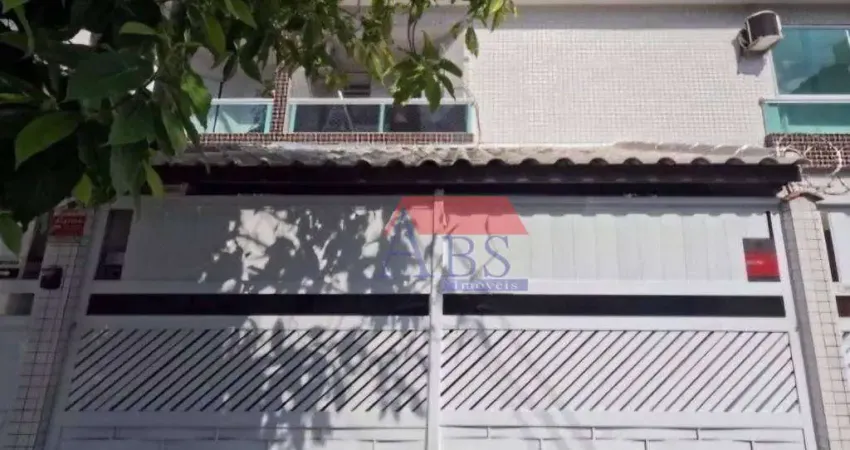 Sobrado com 3 dormitórios à venda, 102 m² por R$ 860.000 - Campo Grande - Santos/SP