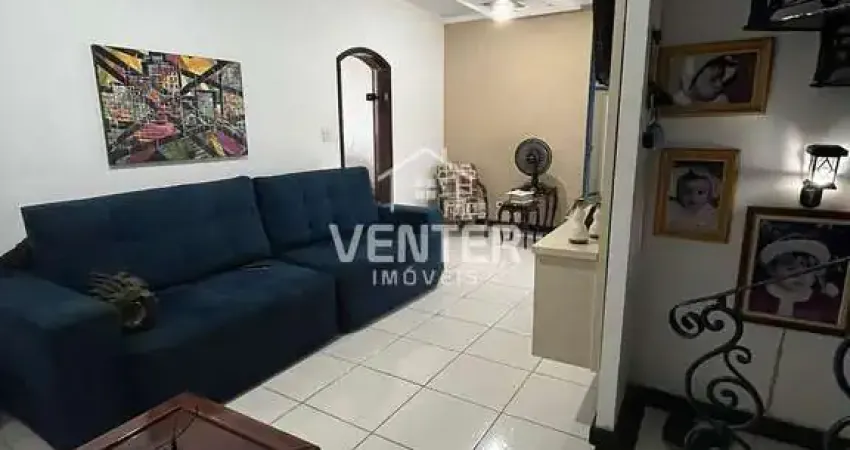 Sobrado de 230 m² com 5 dormitórios, rica em armários em MOGNO à venda, por R$ 800.000,00 - Indepen
