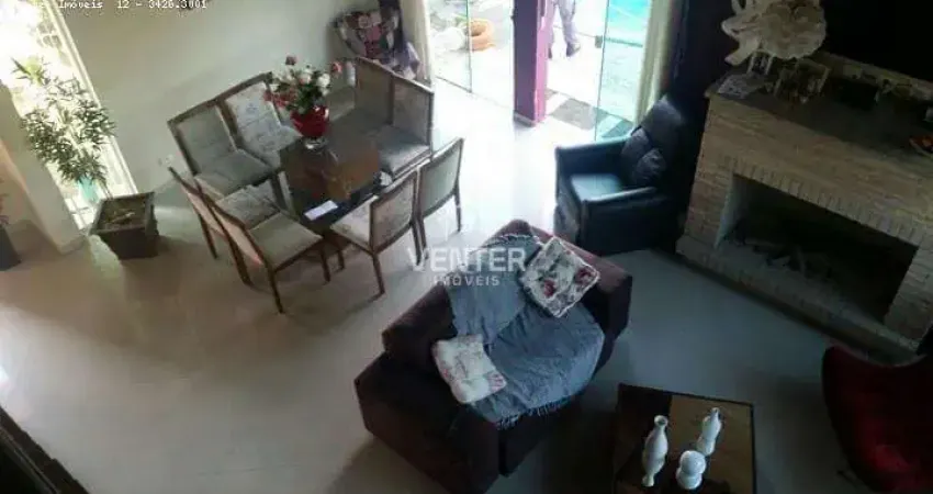 Casa com 3 dormitórios à venda, 221 m² por R$ 850.000,00 - Campos Do Conde - Tremembé/SP