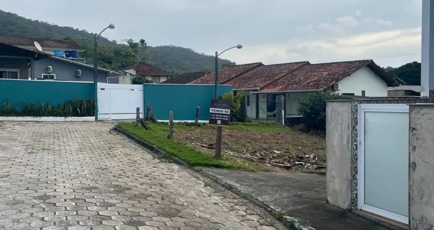 Excelente terreno de esquina em rua sem saída na praia de ubatuba