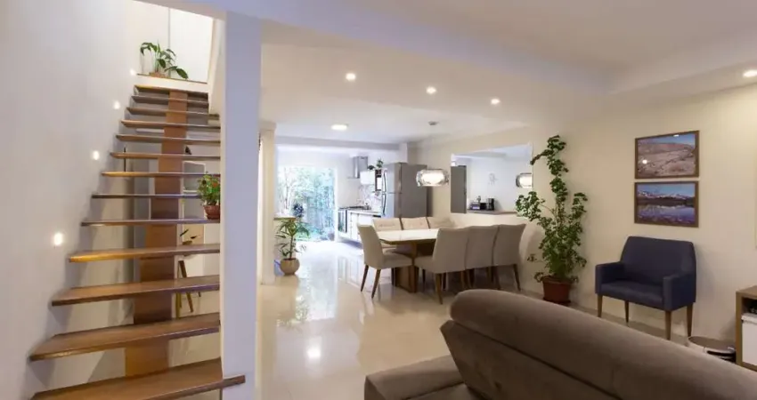 Sobrado para venda com 3 quartos, sendo 1 suíte, 120m²
