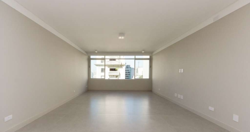 Apartamento tipo para venda com 4 quartos, sendo 1 suíte, 212m²