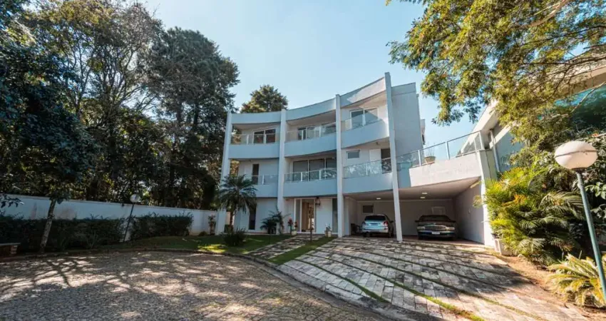 Casa em condomínio para venda em Chácara Monte Alegre com 6 quartos, sendo 4 suítes, 700m²