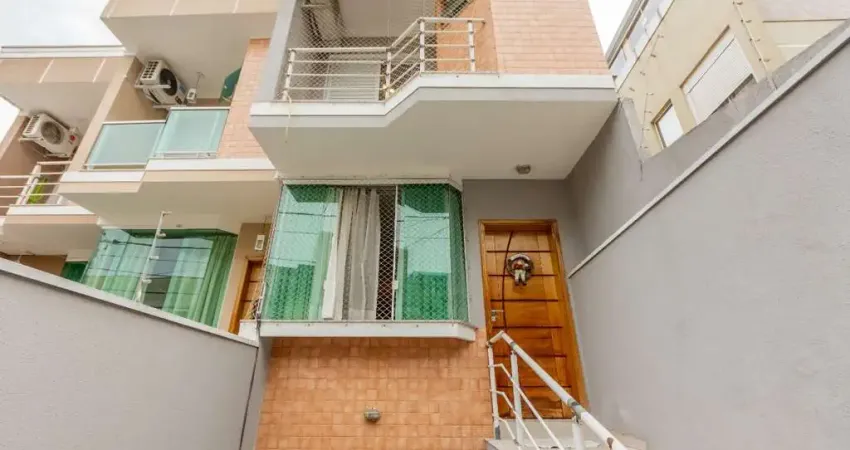 Sobrado para venda com 3 quartos, sendo 1 suíte, 190m²