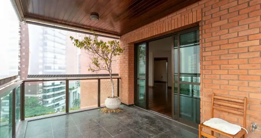 Apartamento para venda em Moema com 3 quartos, sendo 3 suítes , 325m²