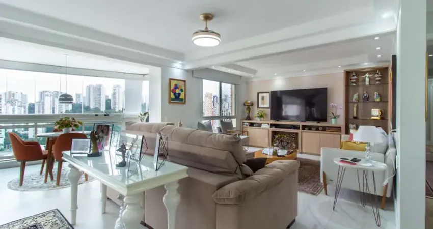 Apartamento tipo para venda com 4 quartos, sendo 3 suítes, 261m²