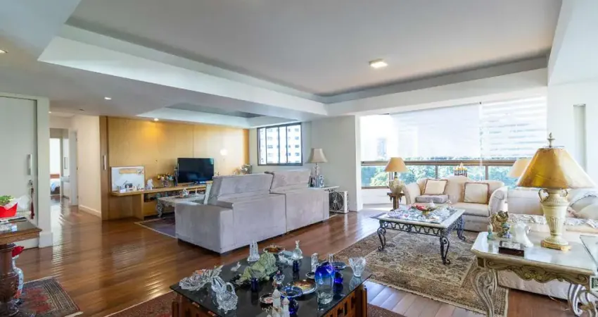 Apartamento tipo para venda com 3 quartos, sendo 3 suítes, 195m²