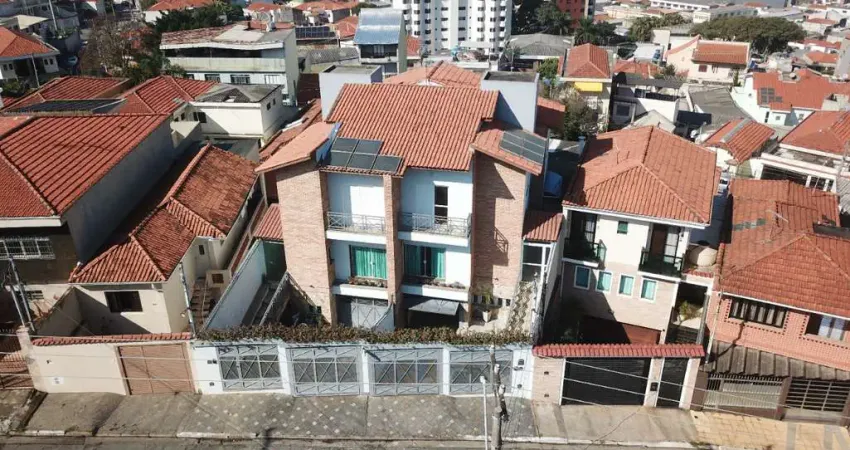 Sobrado para venda com 3 quartos, sendo 1 suíte, 223m²