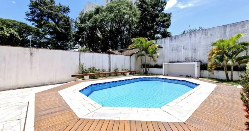 Sobrado para venda com 4 quartos, sendo 2 suítes, 473m²