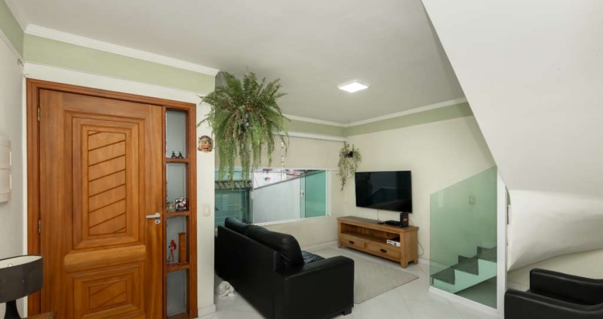Sobrado para venda com 2 quartos, sendo 2 suítes, 140m²