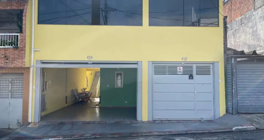 Sobrado para venda com 4 quartos, sendo 2 suítes, 230m²