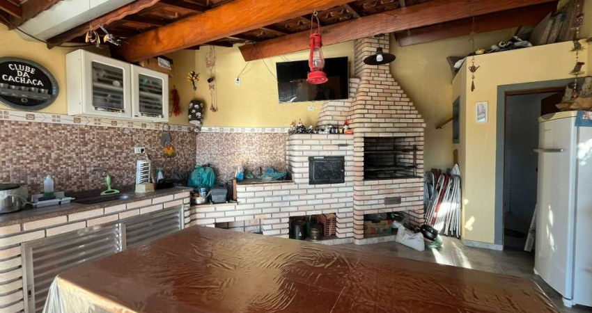 Sobrado para venda com 4 quartos, sendo 2 suítes, 196m²
