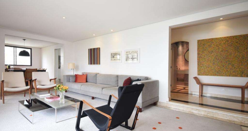 Apartamento tipo para venda com 3 quartos, sendo 1 suíte, 275m²