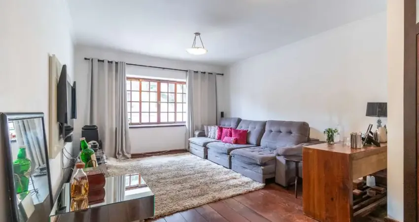 Sobrado para venda em Jardim Regina com 3 quartos, sendo 1 suíte, 273m²