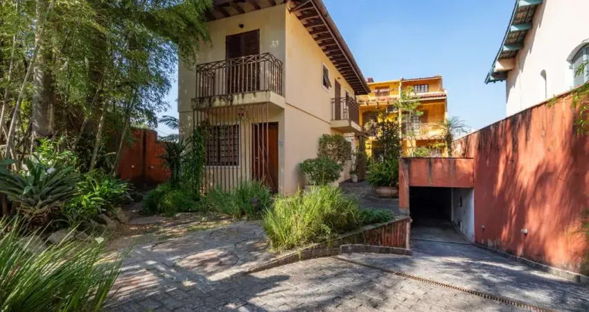 Casa de vila para venda em Instituto de Previdência com 3 quartos, sendo 3 suítes, 220m²