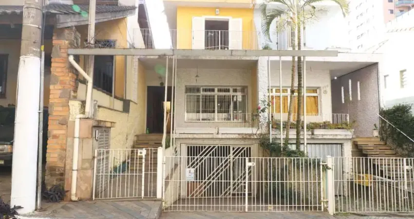Confortável sobrado para venda em Vila Paulicéia com 4 quartos, sendo 3 suítes, 199m²