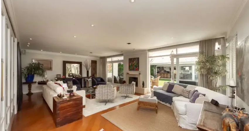 Espetacular sobrado para venda em Jardim Hípico com 5 quartos, sendo 3 suítes, 515m²