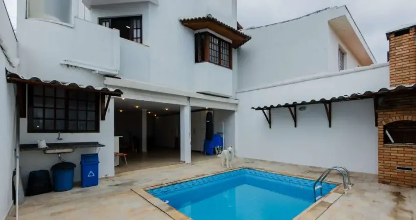 Sensacional casa tipo para venda em conjunto residencial santa terezinha com 4 quartos, sendo 1 suíte, 192m²