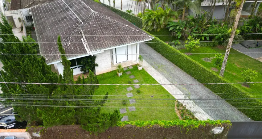Casa em condomínio fechado com 3 quartos à venda na Rua de Lion, 1, Saguaçu, Joinville