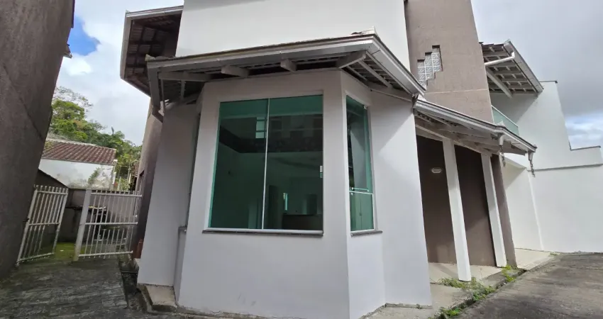 Casa averbada no floresta regiao alta ,facil acesso a br 101 com 3 quartos