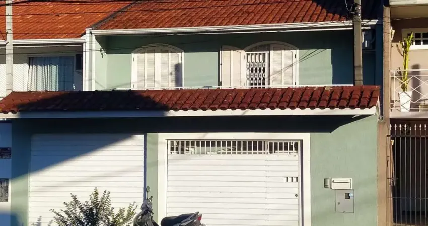Sobrado para Venda em Curitiba, Jardim das Américas, 4 dormitórios, 2 suítes, 4 banheiros, 2 vagas
