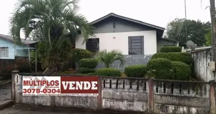 Oportunidade única: casa à venda no centro de palmeira-pr, com 2 quartos, sala ampla, 2 vagas de garagem e 60m² de área.