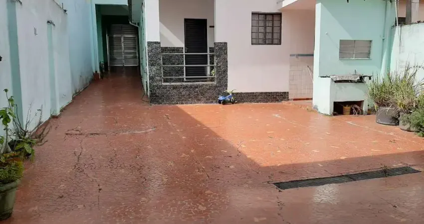 Sobrado com 3 dormitórios à venda, 263 m² por R$ 800.000,00 - Utinga - Santo André/SP
