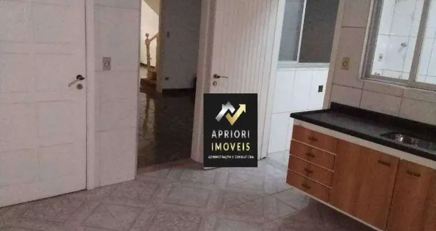 Sobrado com 4 dormitórios à venda, 244 m² por R$ 750.000,00 - Parque das Nações - Santo André/SP