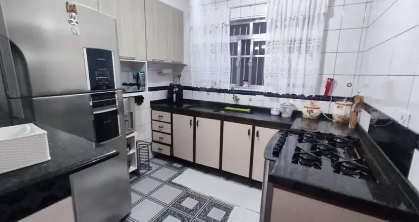 Sobrado com 4 dormitórios á venda ou para locação, 170 m² no Parque Jaçatuba - Santo André/SP
