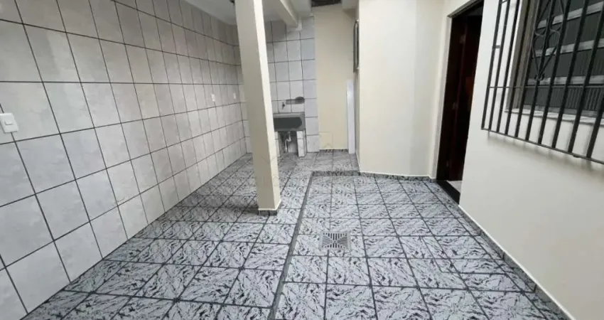 Casa com 2 dormitórios para alugar no Jardim Ipanema - Santo André/SP