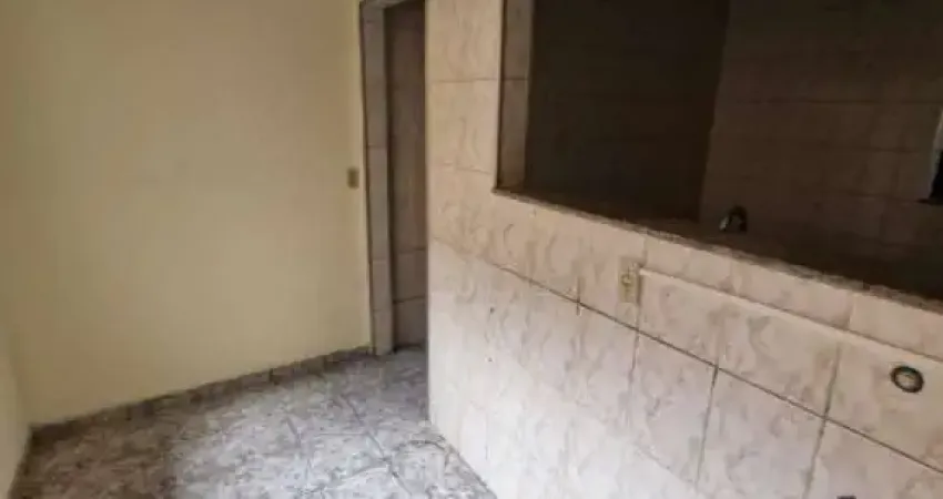 Casa residencial para locação com 02 dormitórios, sendo 01 suíte, sobre loja na estrada do pedroso santo andré/sp