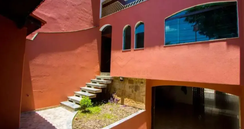 Sobrado com 03 dormitórios para locação 262 m²  parque marajoara