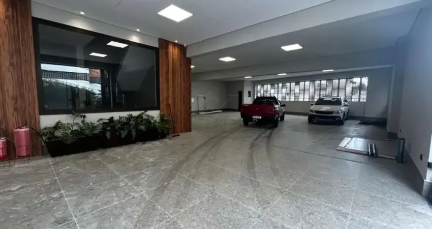 Sala comercial com planejados para locação, 30m² na Vila Gilda - Santo André/ SP
