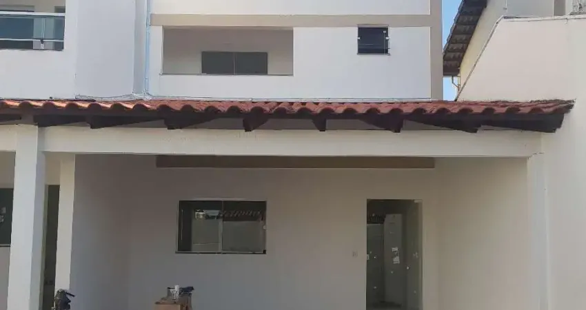 Casa com 3 quartos à venda no Jardim Europa, Uberlândia 