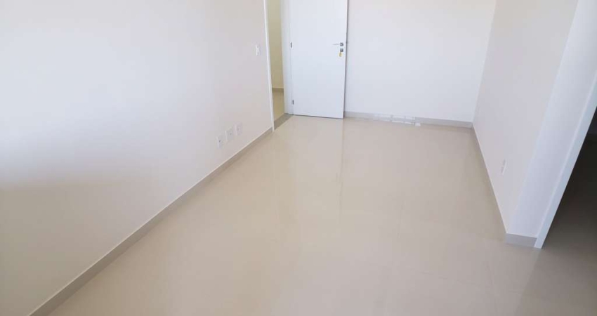 Apartamento - Padrão, para Venda em Uberlândia/MG